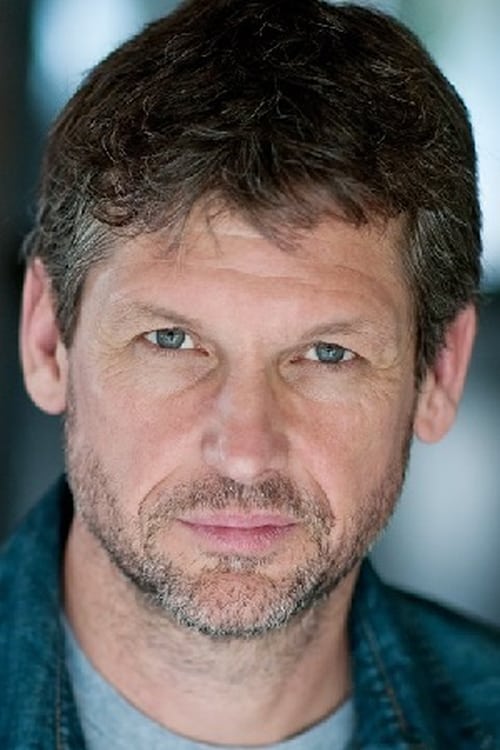 Rus Blackwell